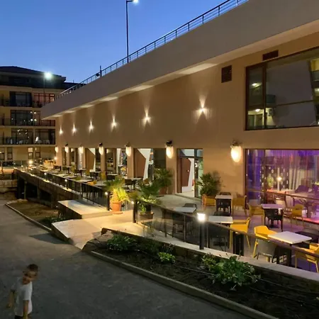 호텔 Paradise 엘레니테