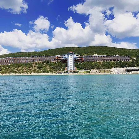 Paradise Szálloda 5*