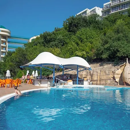 Paradise 5*
