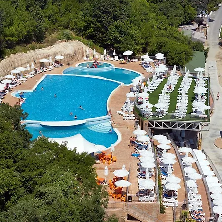 Szálloda Paradise 5*