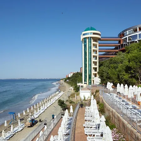 Szálloda Paradise 5*