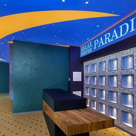 Szálloda Paradise 5*