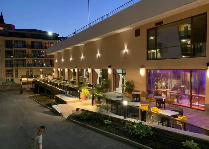 Hotel Paradise Elenite