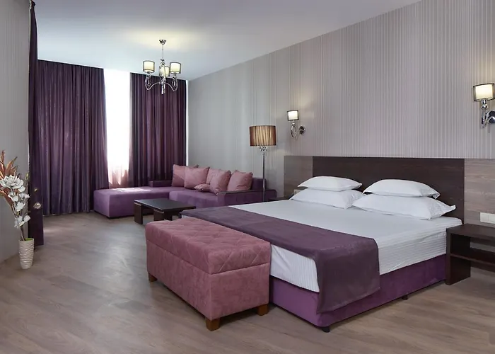 Hotel Paradise Elenite