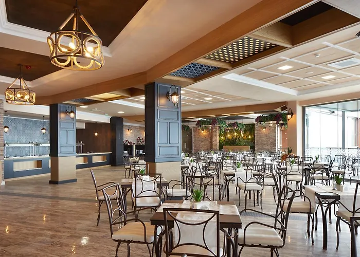 Paradise Hotel Elenite