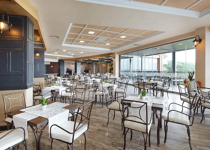 Paradise Hotel Elenite