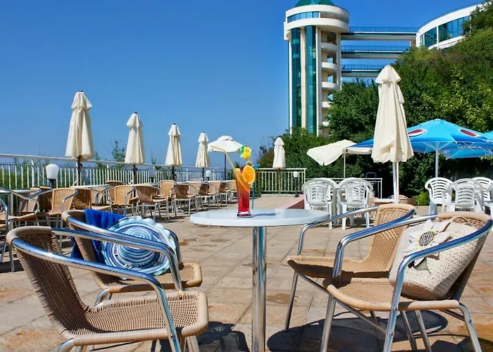 Paradise Hotel Elenite